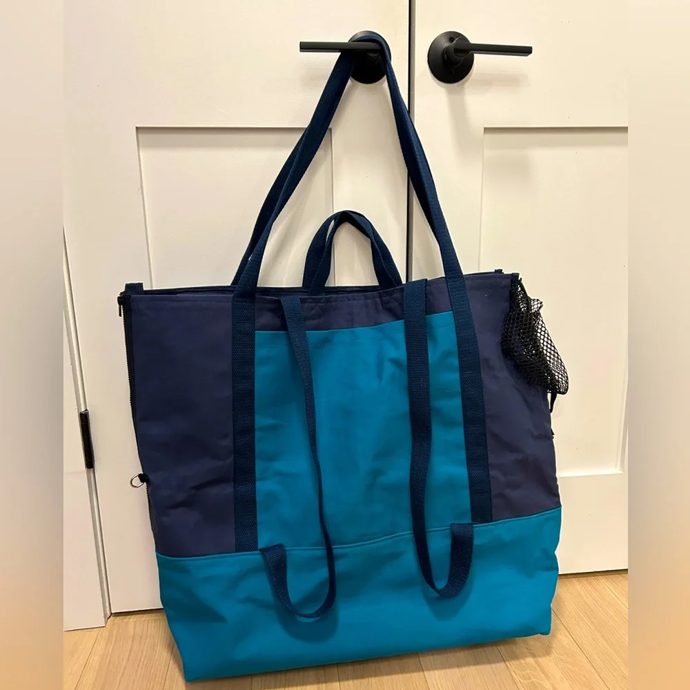 Dog tote bag for medium size dogs! (< 35 lbs)